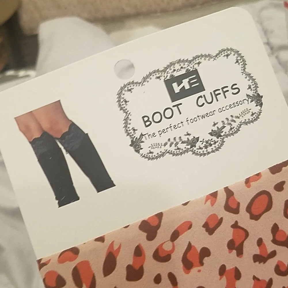 ♥️10/$13 New leopard stretchy boot toppers cuffs Nwot